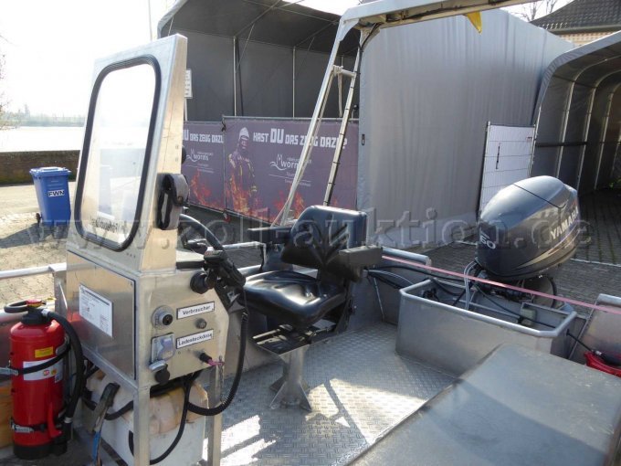 1 Steinbacher boottransporter met een Schmitt-reddingsboot met een Yamaha F60CETL-motor – foto 10 – kavel bij Zoll-Auktion, Worms