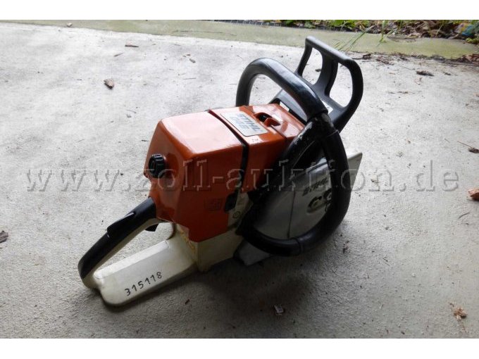 Stihl 046 Motorkettensäge / Seitenansicht