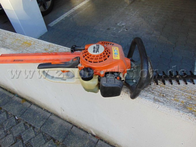 Stihl Benzin-Heckenschere HS 45 Ansicht von rechts