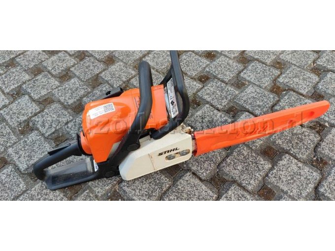 Stihl Kettensäge von rechts oben