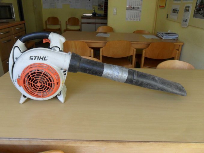 1 Stihl Benzin-Laubbläser BG 86 Blasgerät – foto 3 – kavel bij Zoll-Auktion, Tirschenreuth