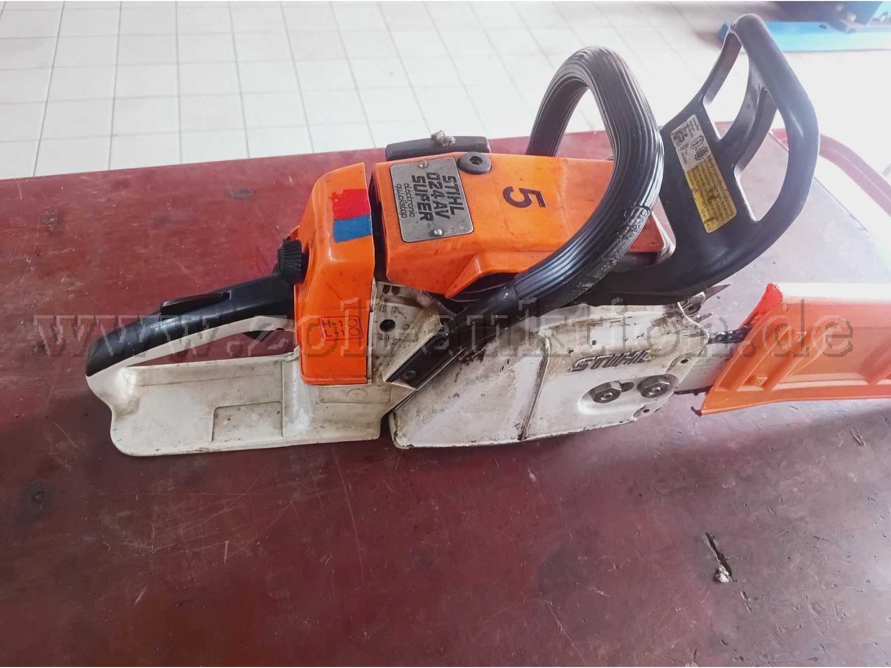 Säge von oben rechts