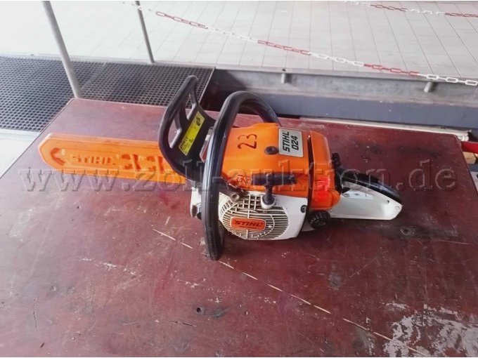 Säge von oben links