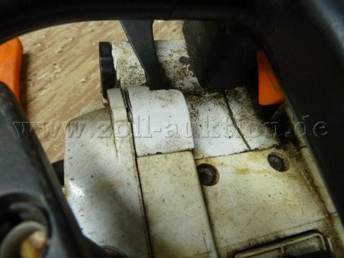 1 Stihl-kettingzaag MS 200 T – foto 4 – kavel bij Zoll-Auktion, Nürnberg