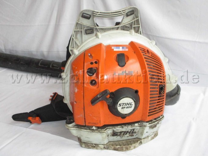 Rückansicht Stihl Laubbläser mit Modellbezeichnung