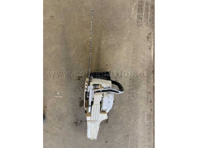 Motorsäge Stihl MS 241 C-M, von unten