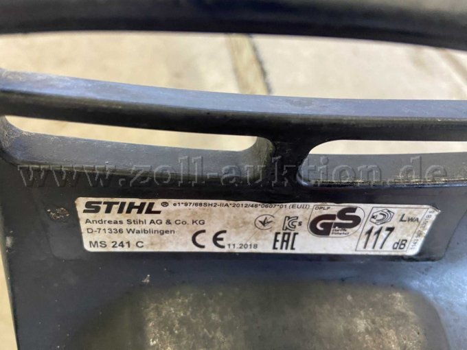 Motorsäge Stihl MS 241 C-M, Typenschild mit CE-Kennzeichnung