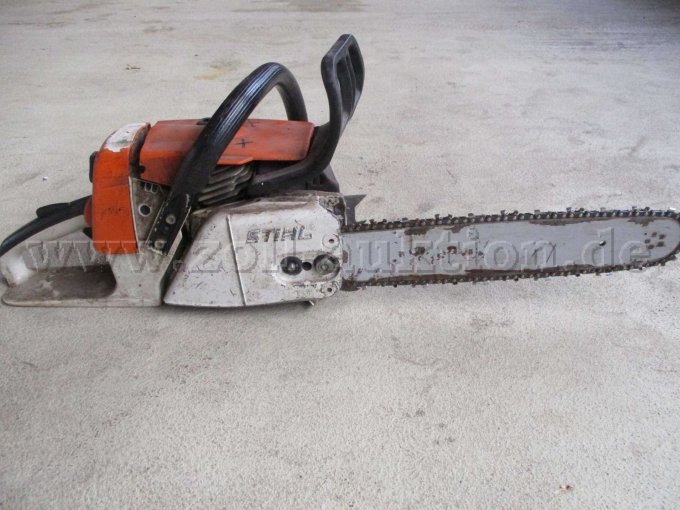 Motorsäge Stihl MS 260, von rechts