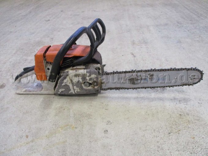 Motorsäge Stihl MS 260, von rechts