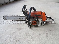 Motorsäge Stihl MS 260, von links