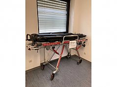 Fahrtrage linke Seite/Totale