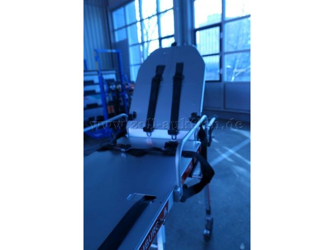 Draufsicht mit aufgestelltem Kopfteil