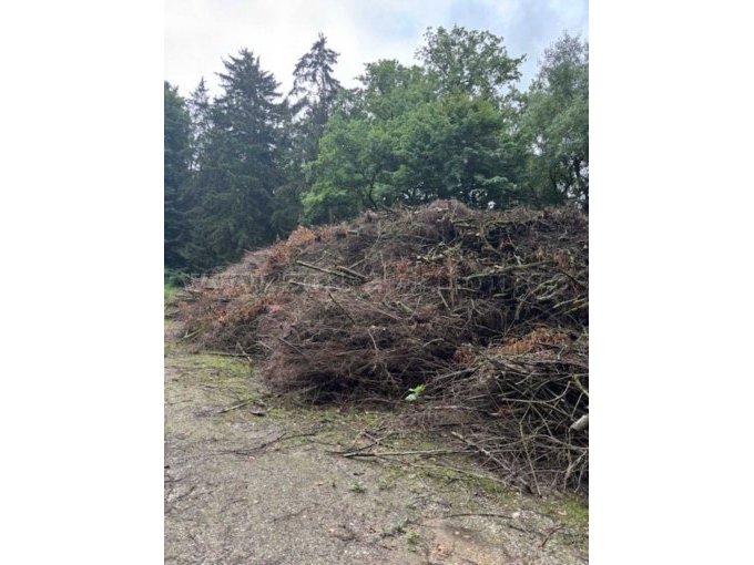 Haufwerk Badendorf 
Seitenansicht 1
