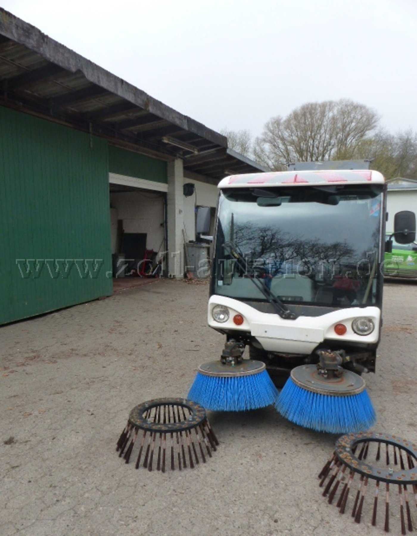 1 Johnston Compact 50 Street Sweeper / for parts
