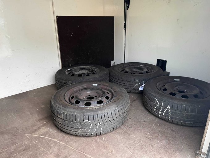 2 Reifensatz inkl. Felgen