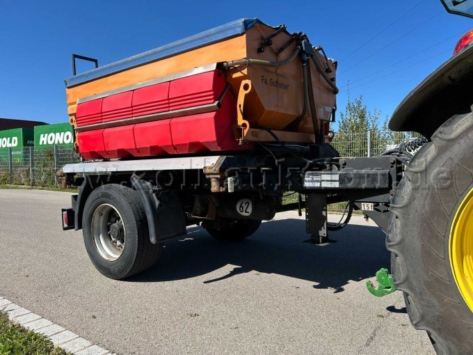 Streuanhänger vorne rechts