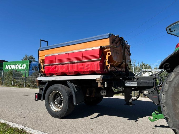 Streuanhänger vorne rechts