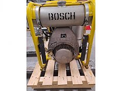 Frontansicht Motor und Tank