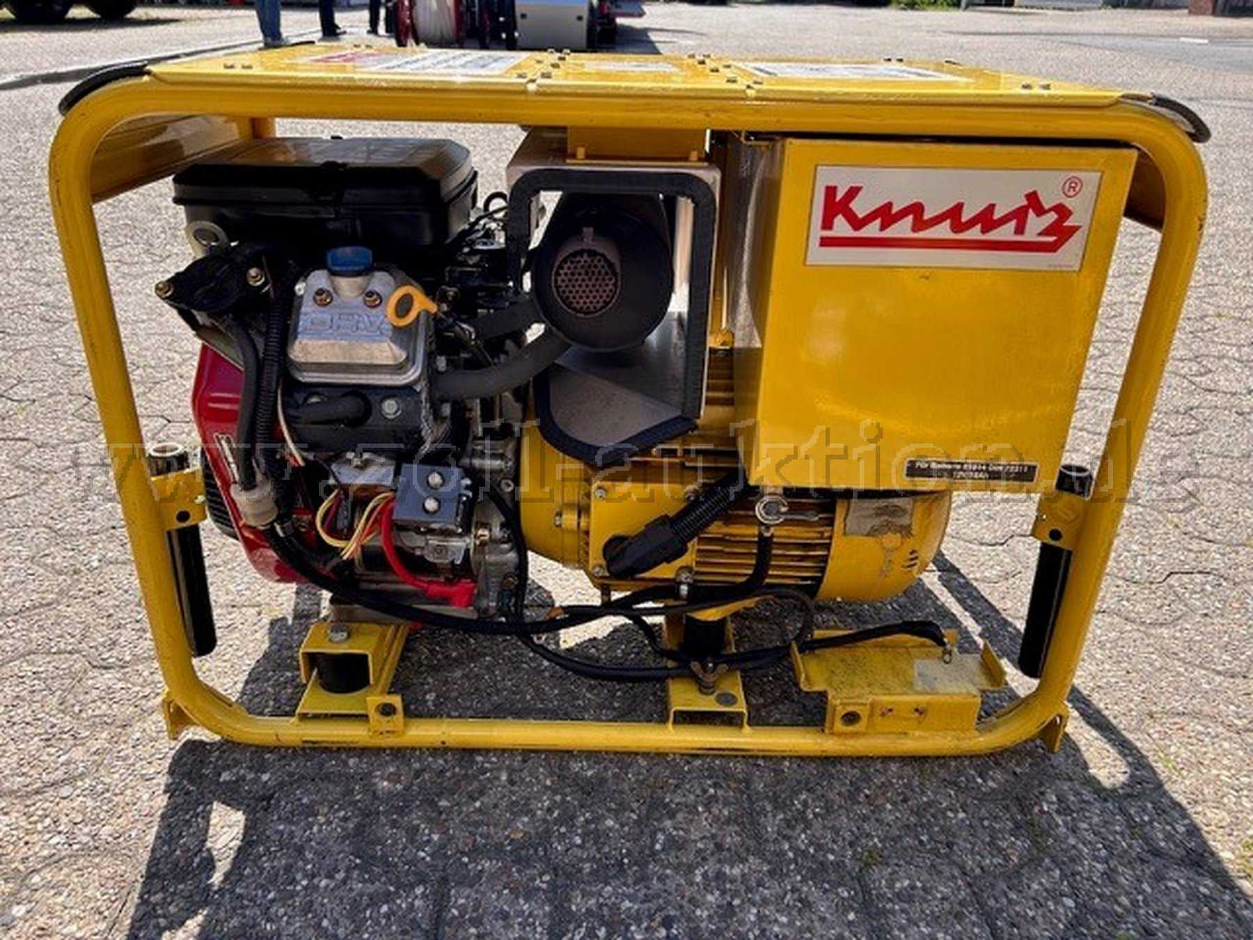 Stromgenerator Motorseite