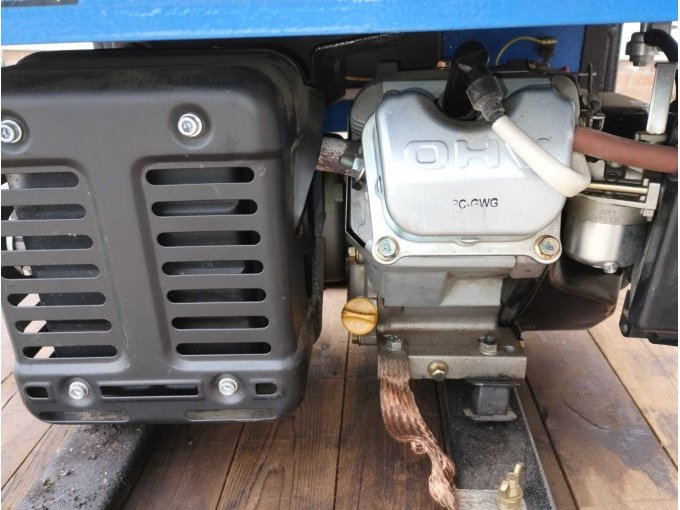 Motor und Auspuff