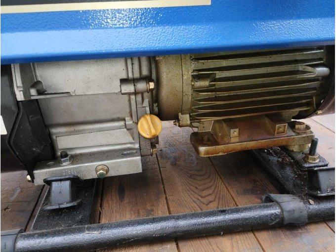 Ölaustritt am Generator