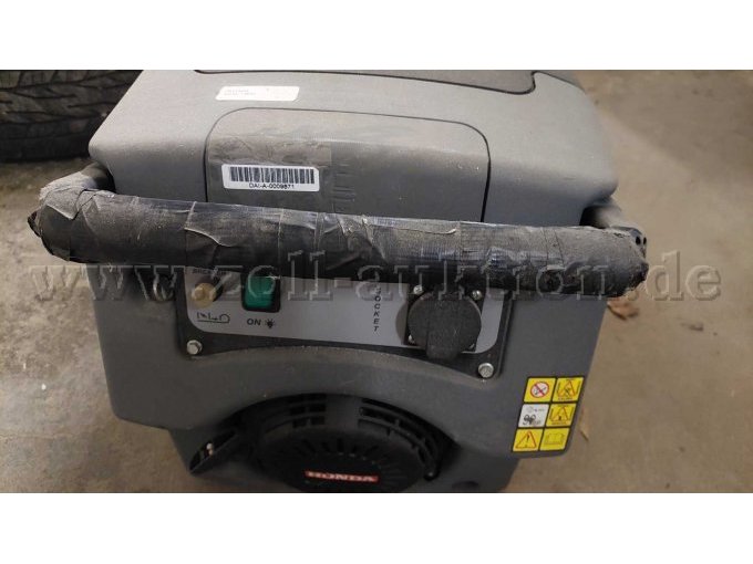 Stromaggregat - Rückansicht - Ansicht - Stromausgang