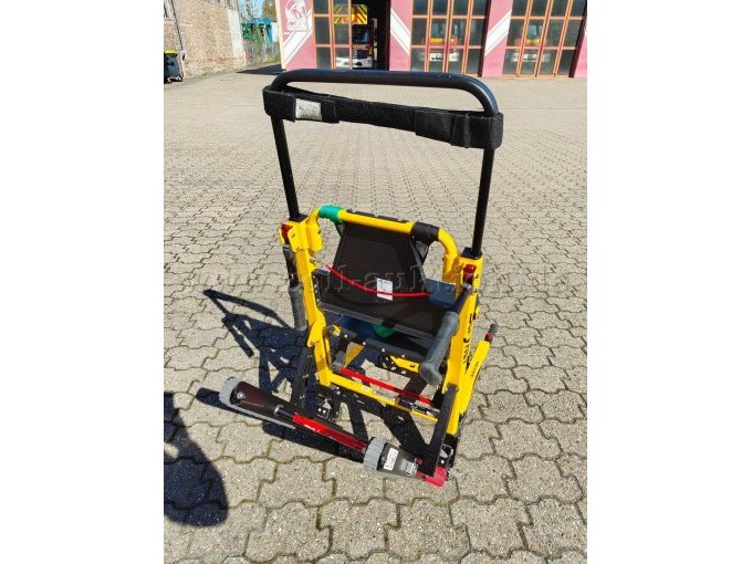 Tragestuhl mit ausgeklappter Treppenraupe