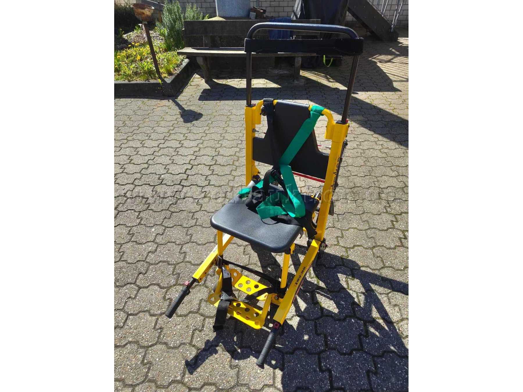 Tragestuhl mit Gurten