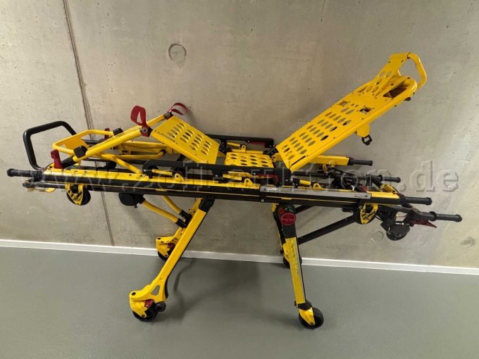 Stryker Trage M1 Fahrgestellt gesamt mit Gebrauchsspuren Stryker Trage M1 Fahrgestellt gesamt mit Gebrauchsspuren