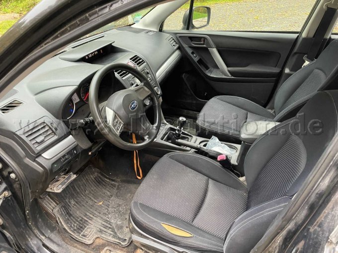 Einstieg Fahrerseite vorn