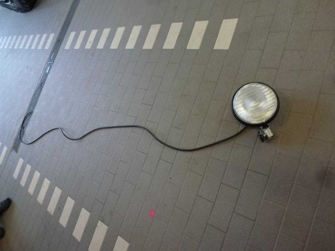 Suchscheinwerfer mit Kabel ohn Stecker