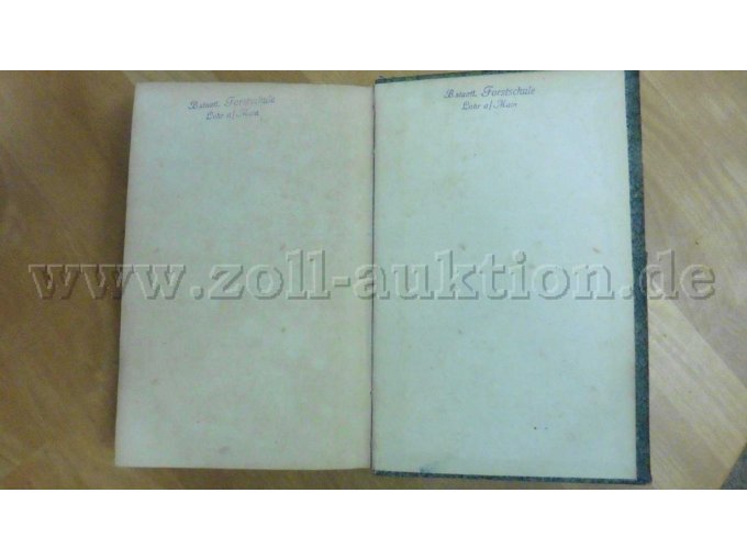 Buchdeckelinnenseite hinten mit Stempel