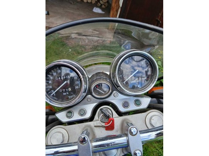 Suzuki Tacho und Drehzahlmesser