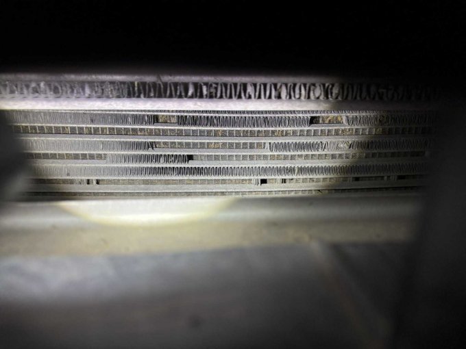 Beschädigung des Klimakondensator