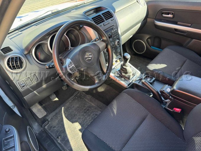 Innenraum vorne links