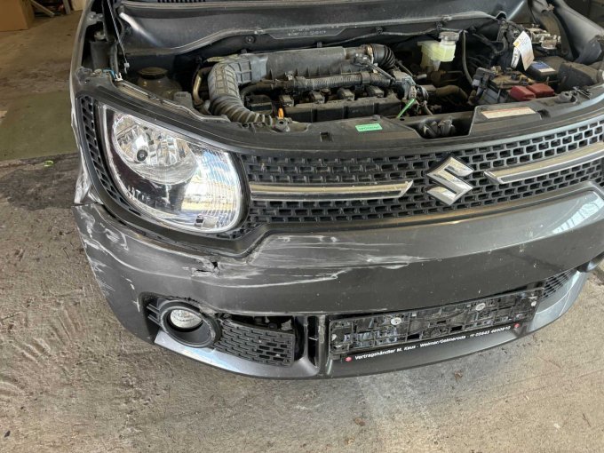 geöffneter Motorraum