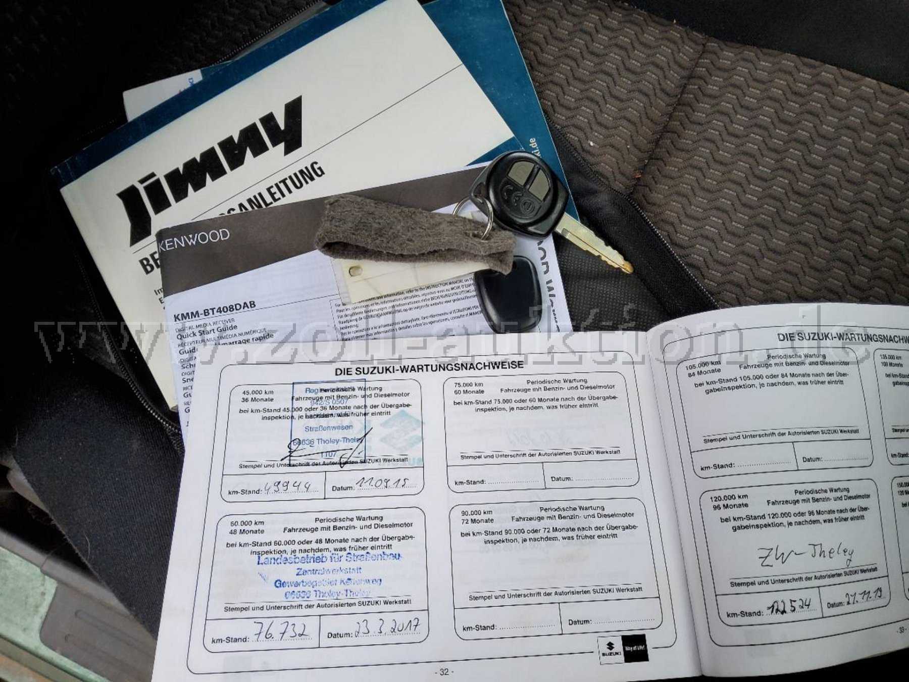 Bordbuch, Serviceheft und Schlüssel