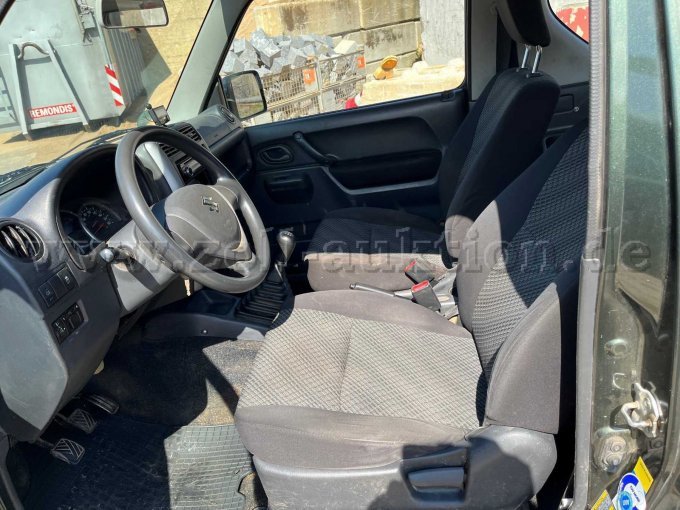 1 Suzuki Jimny 4x4 AHK 1,3L FJ 2017 – foto 11 – kavel bij Zoll-Auktion, Remscheid