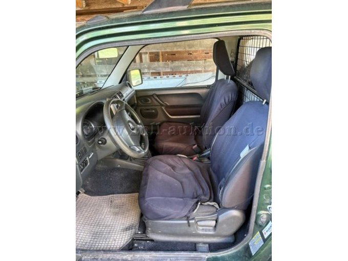Einstieg Fahrerseite