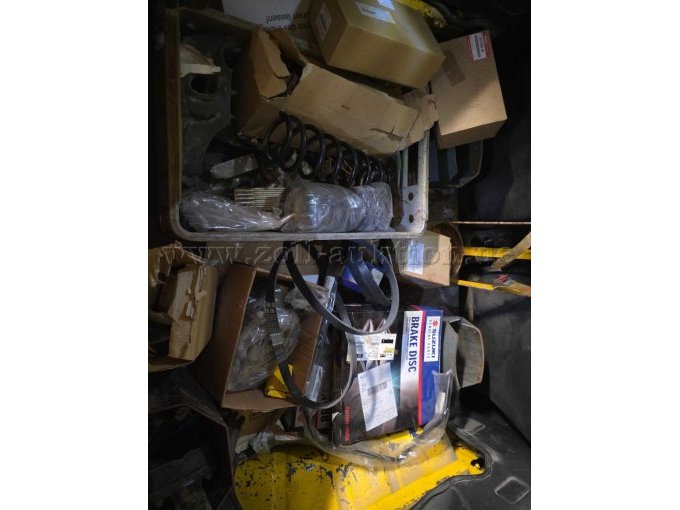 Sammlung von Ersatzteilen