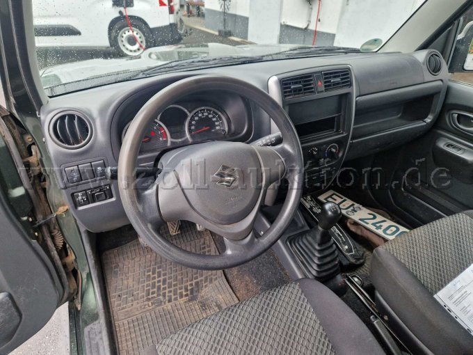 1 Suzuki Jimny Ranger mit kleinem Heinemann Kastenanhänger als Paket – foto 2 – kavel bij Zoll-Auktion, Bad Münstereifel