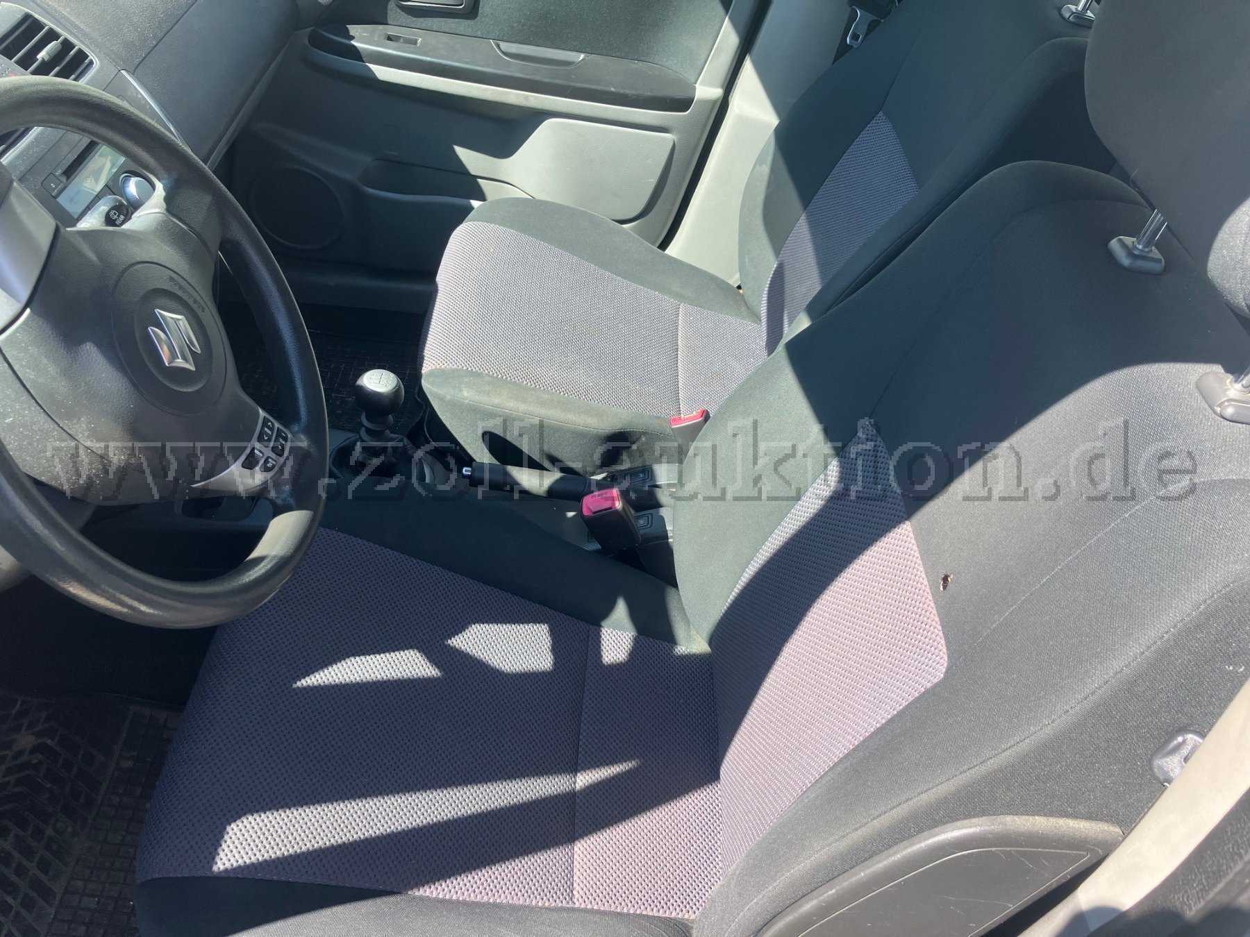 Fahrersitz (Brandloch)