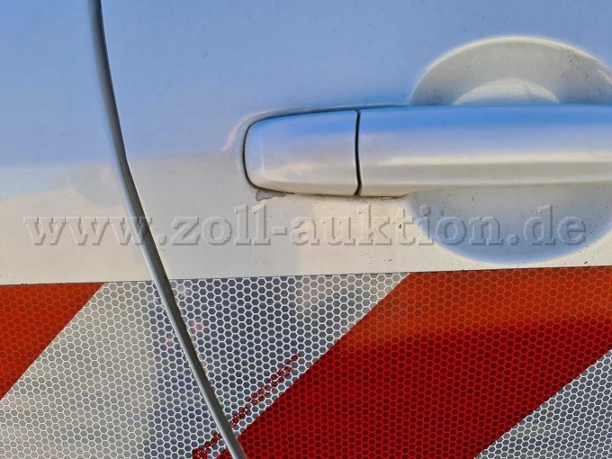 Beschädigte Tür hinten rechts