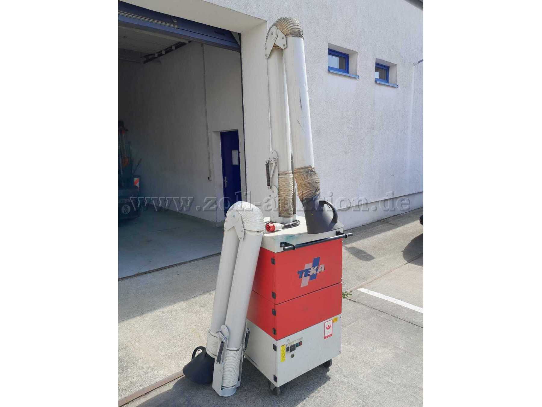 Anlage mit Zusatz Schlauchrohr-Absaugarm