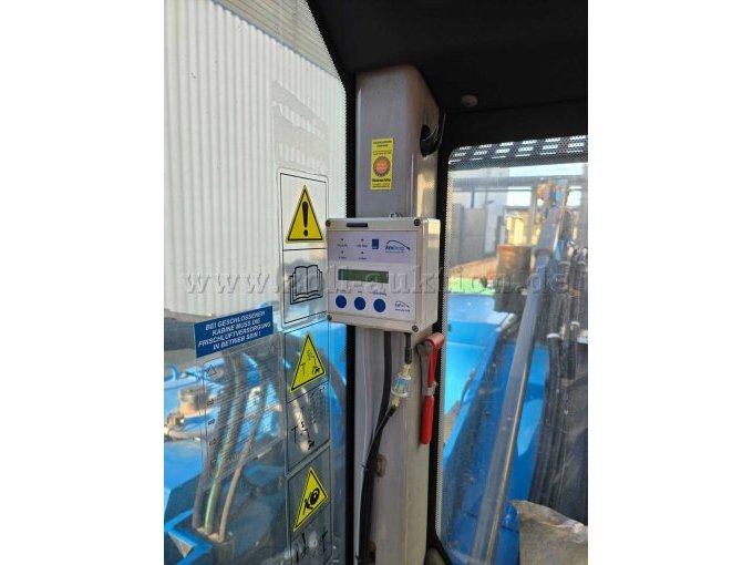 Fahrerkabine des TEREX FUCHS Baggers MHL 320