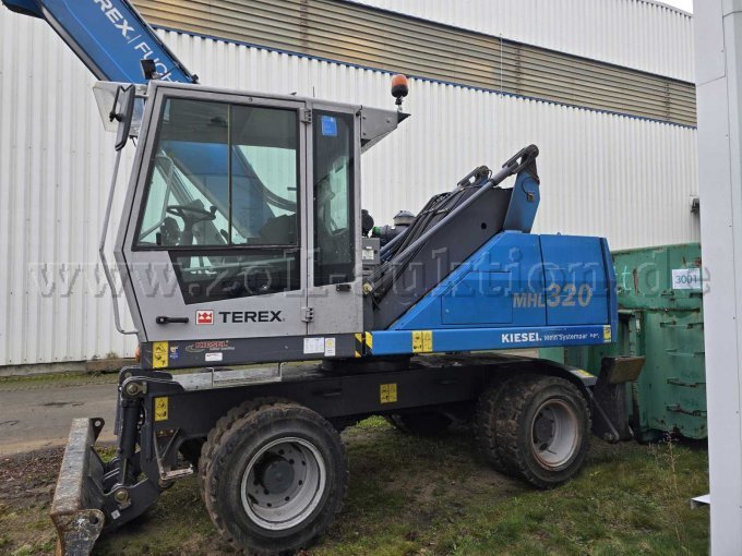 TEREX FUCHS Bagger MHL 320