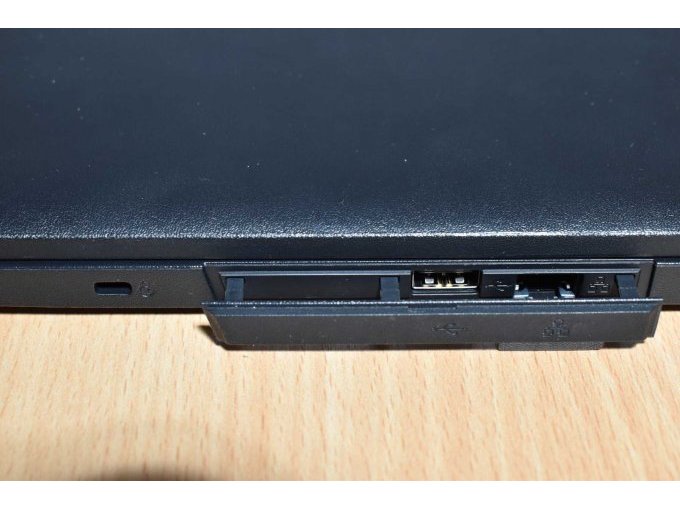 TERRA MOBILE 360-11V3 – 29.5 cm ( 11.6″ ) Multi-Touch
Ansicht von der Seite