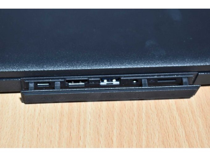 TERRA MOBILE 360-11V3 – 29.5 cm ( 11.6″ ) Multi-Touch
Ansicht von der Seite