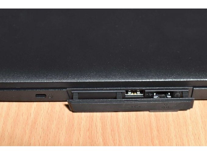 TERRA MOBILE 360-11V3 – 29.5 cm ( 11.6″ ) Multi-Touch
Ansicht von der Seite