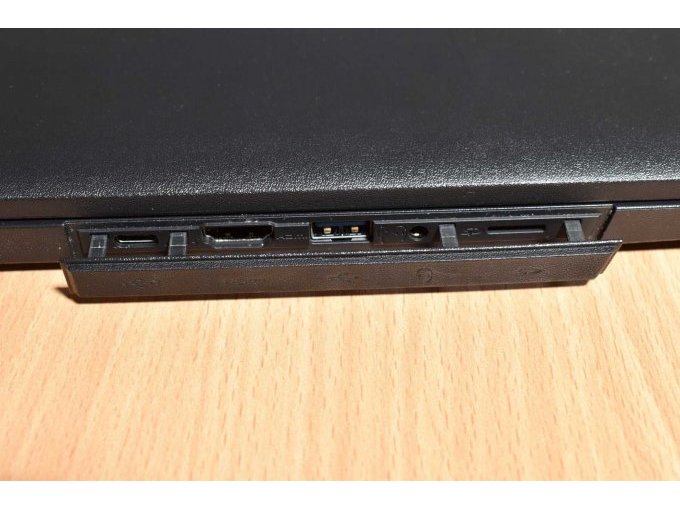 TERRA MOBILE 360-11V3 – 29.5 cm ( 11.6″ ) Multi-Touch
Ansicht von der Seite